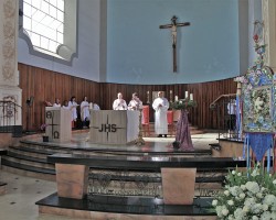 Dezembro - Igreja de Santa Teresa e Santa Teresinha - BH/MG
